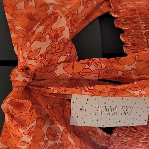 Sienna SkyNEWcrop top Sienna Sky  adjustable elasticized smocking blouse NWTtags - Picture 10 of 12